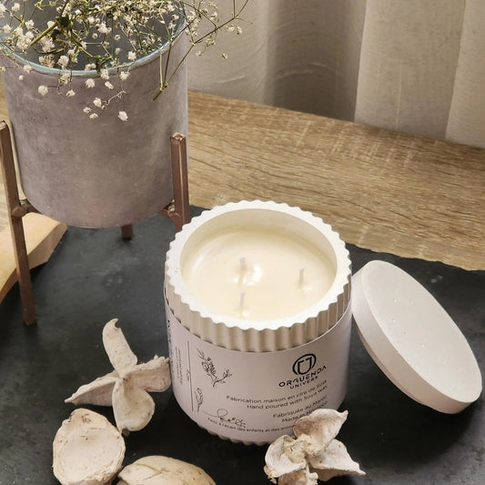 Naya- Bougie en pot rayé