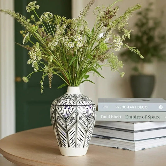 Vase ceramique avec motifs ethniques vert