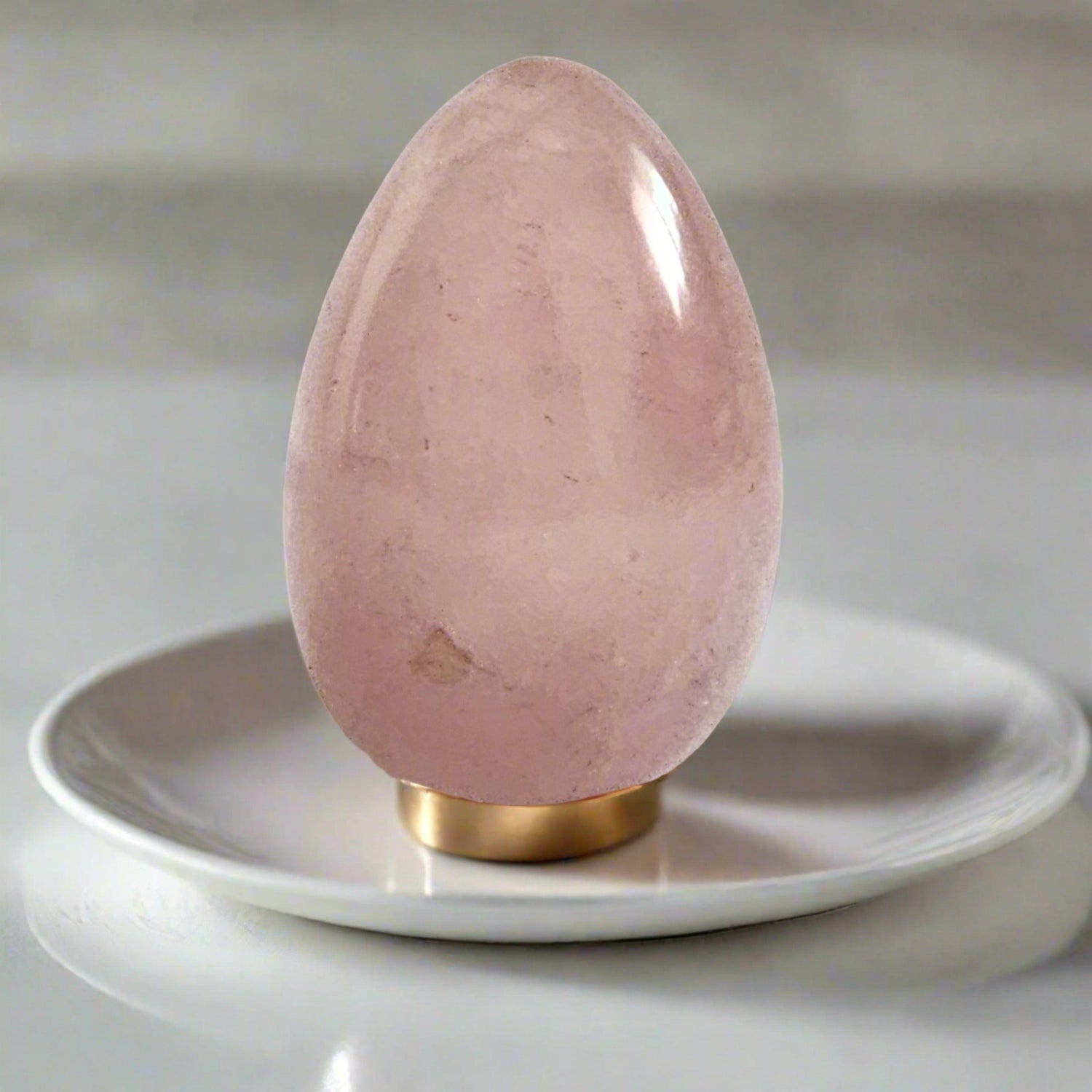 Oeuf en quartz rose de Madacasrar - ORGUENDA UNIVERS