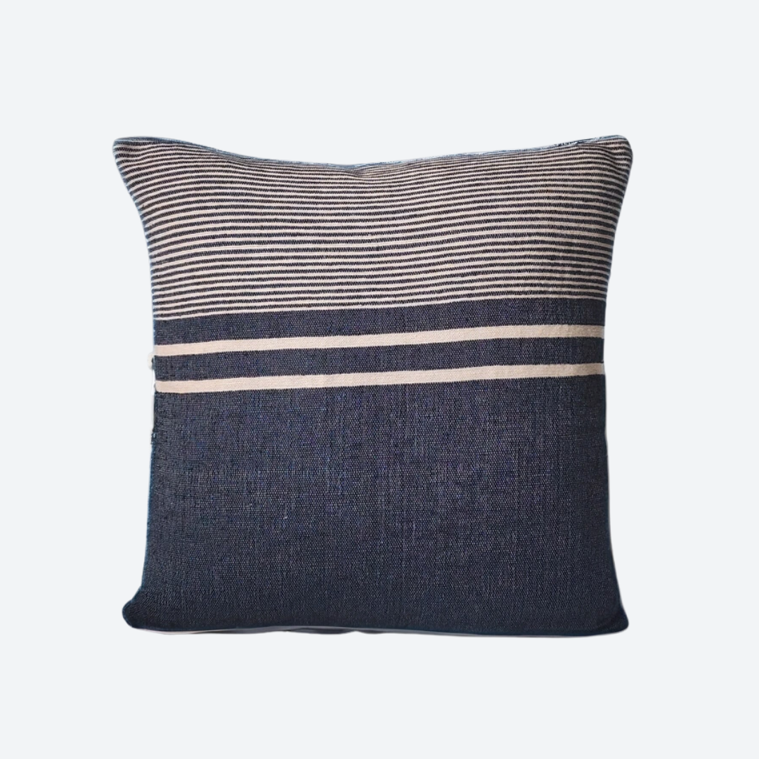 DORIM- Housse de coussin rayée - ORGUENDA UNIVERS