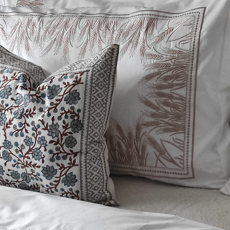 SHEAF- Embroidered Bedding Set