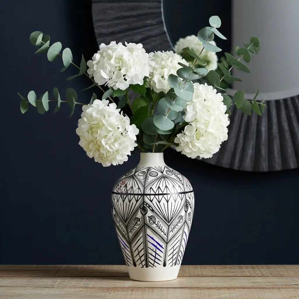 Vase ceramique avec motifs ethniques vert ORGUENDA UNIVERS