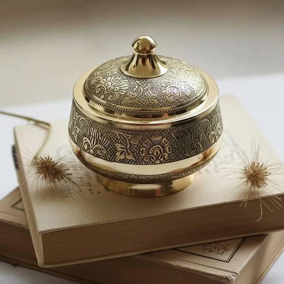 BRONZORA- Boite antique en Cuivre ORGUENDA UNIVERS